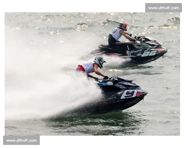 极速风驰水面竞速 摩托艇赛事精彩纷呈挑战极限的巅峰对决